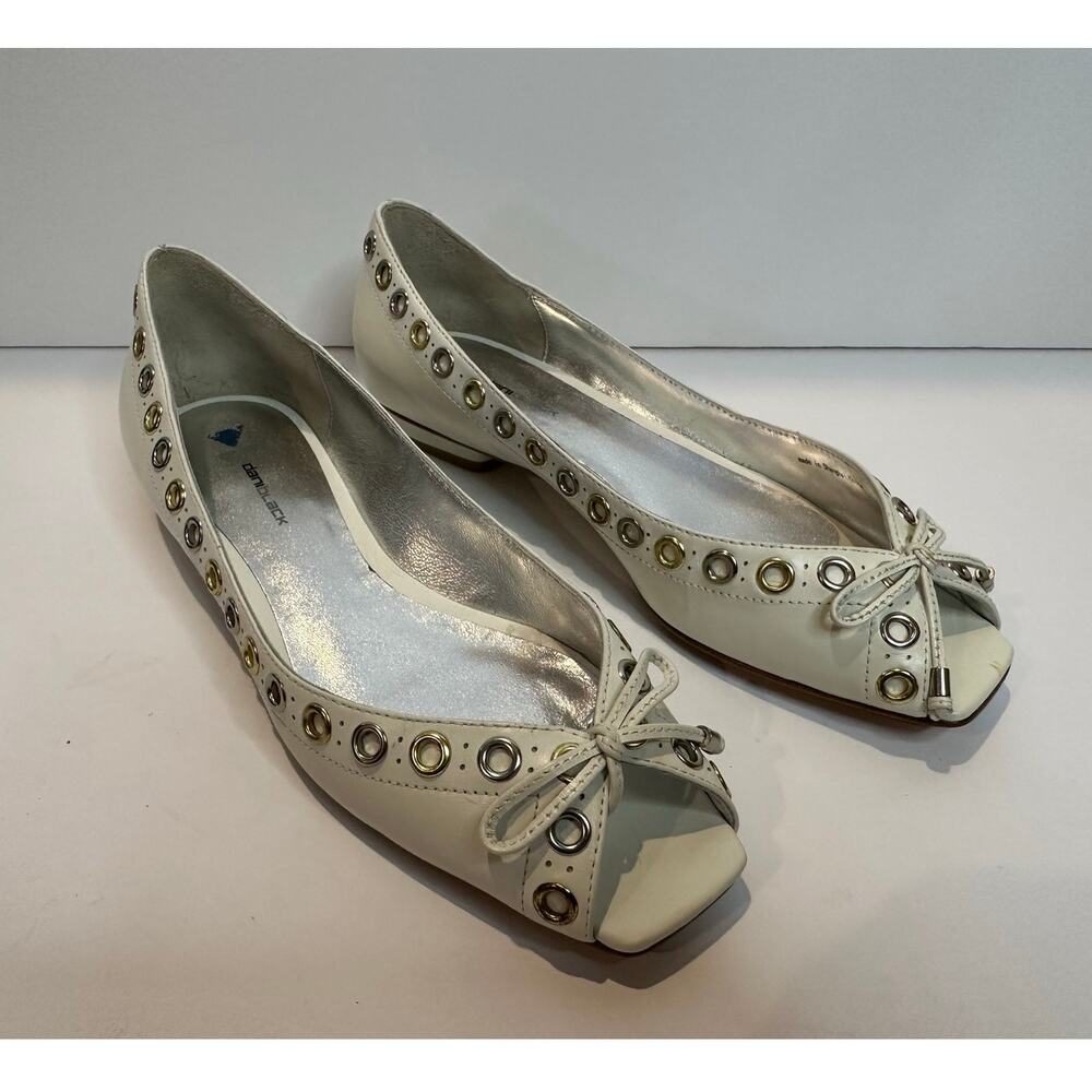 daniblack Leather Grommet Peep Toe Flats Women's 7.5 Cream Edgy Chic Mixed Metal